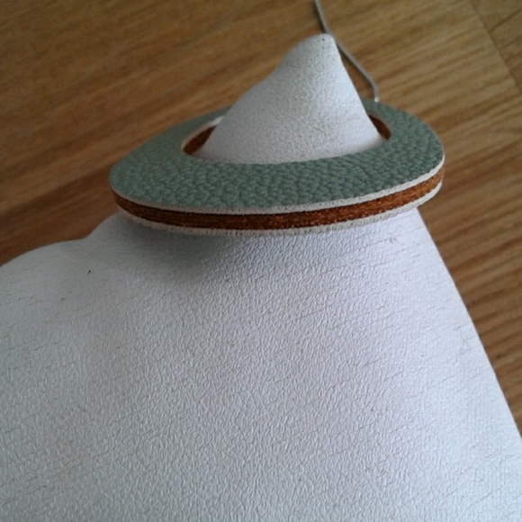 Leather earrings set - Picture 4 of 4